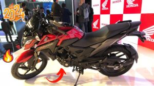 बजाज पल्सर 150 को कान धर के उठक-बैठक कराने आया Honda X-Blade बाइक,महज 7 हजार देकर ले जाए घर