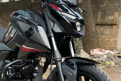 Bajaj Pulsar N150 (5)