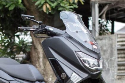 Yamaha NMAX 155 (8)